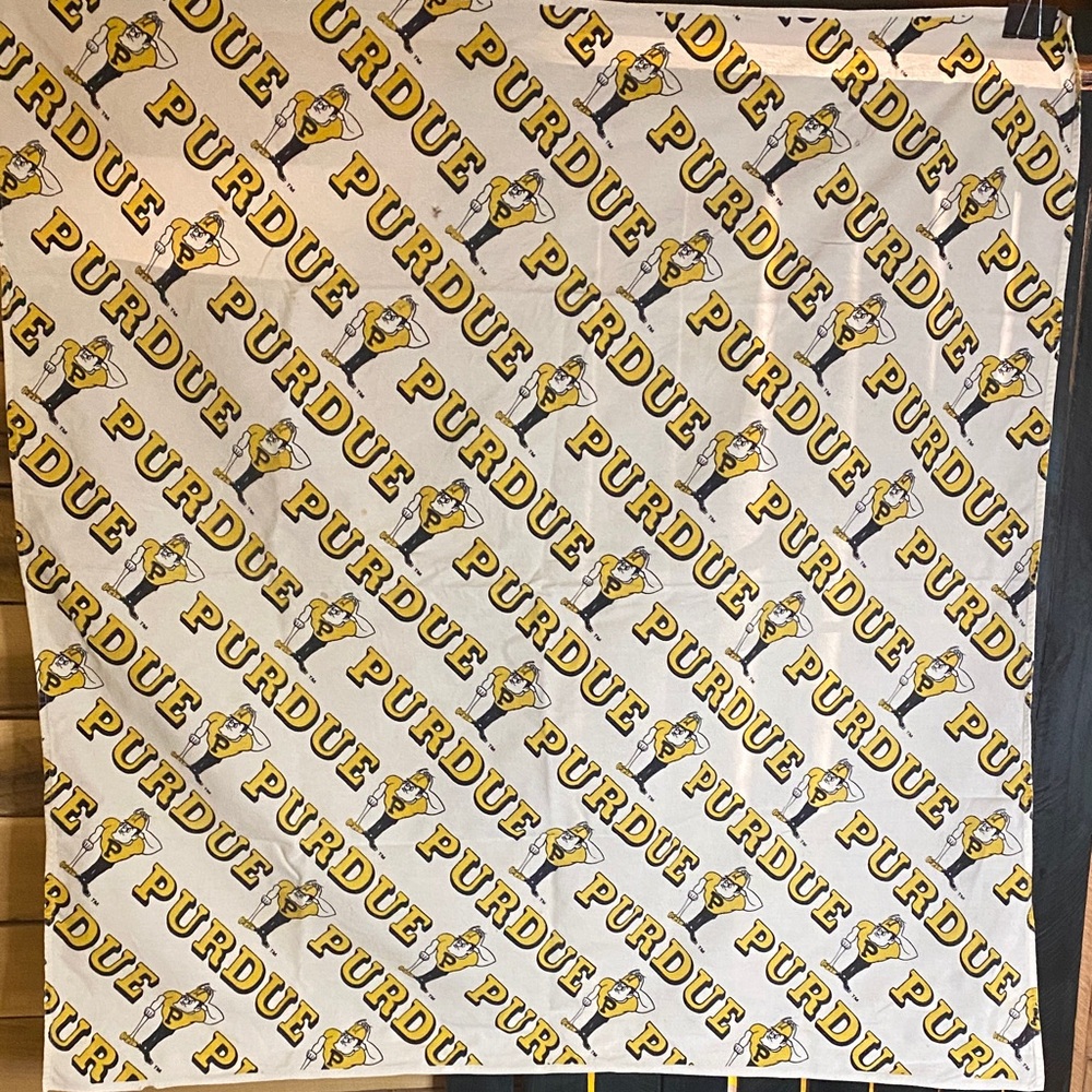 Vintage Artex Purdue University Purdue Pete Logo table cloth 41”x41”